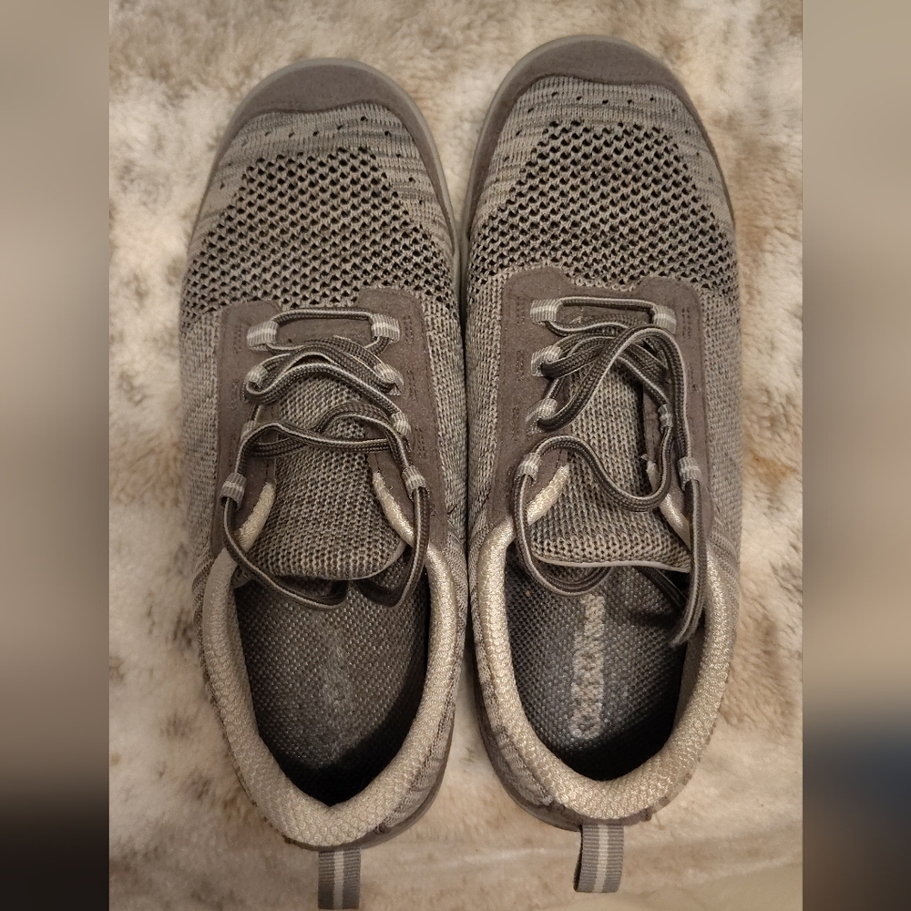 Women's Ortho Feet Gray Knit Sneakers
